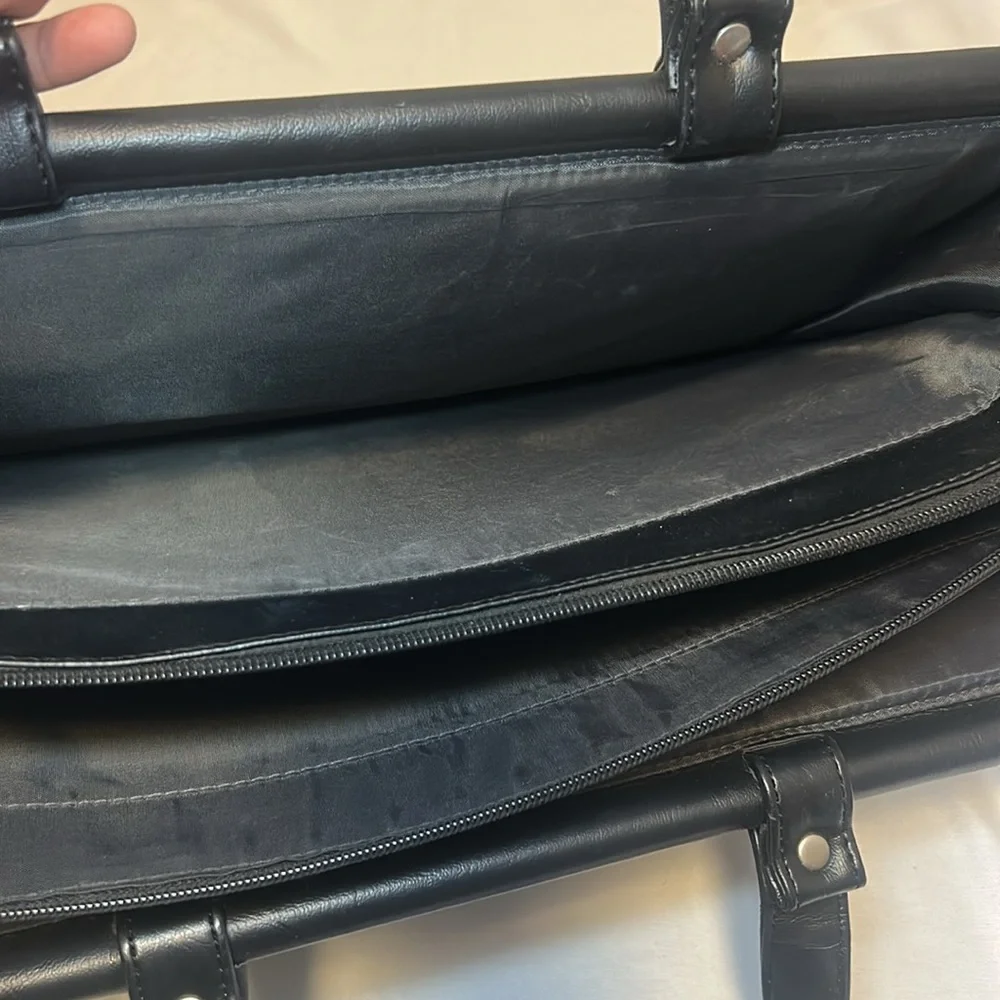 Solo Black Leather Briefcase for Men